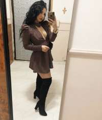 Erdemli Escort Kızlar Arasından Büyüleyici Ahenk