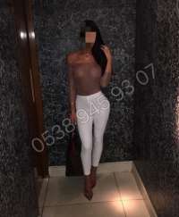 Mezitli'deki Farklı Escort: Gizemli ve Tutkulu